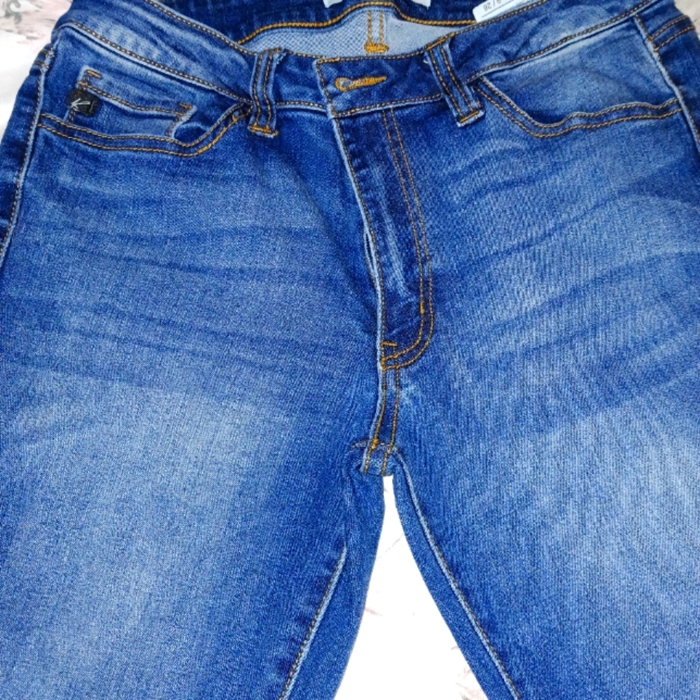 KanCan Estilo Straight Leg Jeans, Great barely used condition.